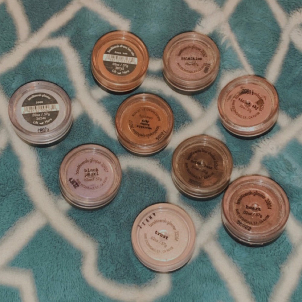 MAKEUP BUNDLE 🍒 - Picture 4 of 5